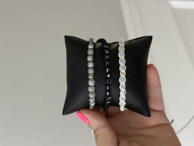 Гривна с 14к злато и стъклени мъниста